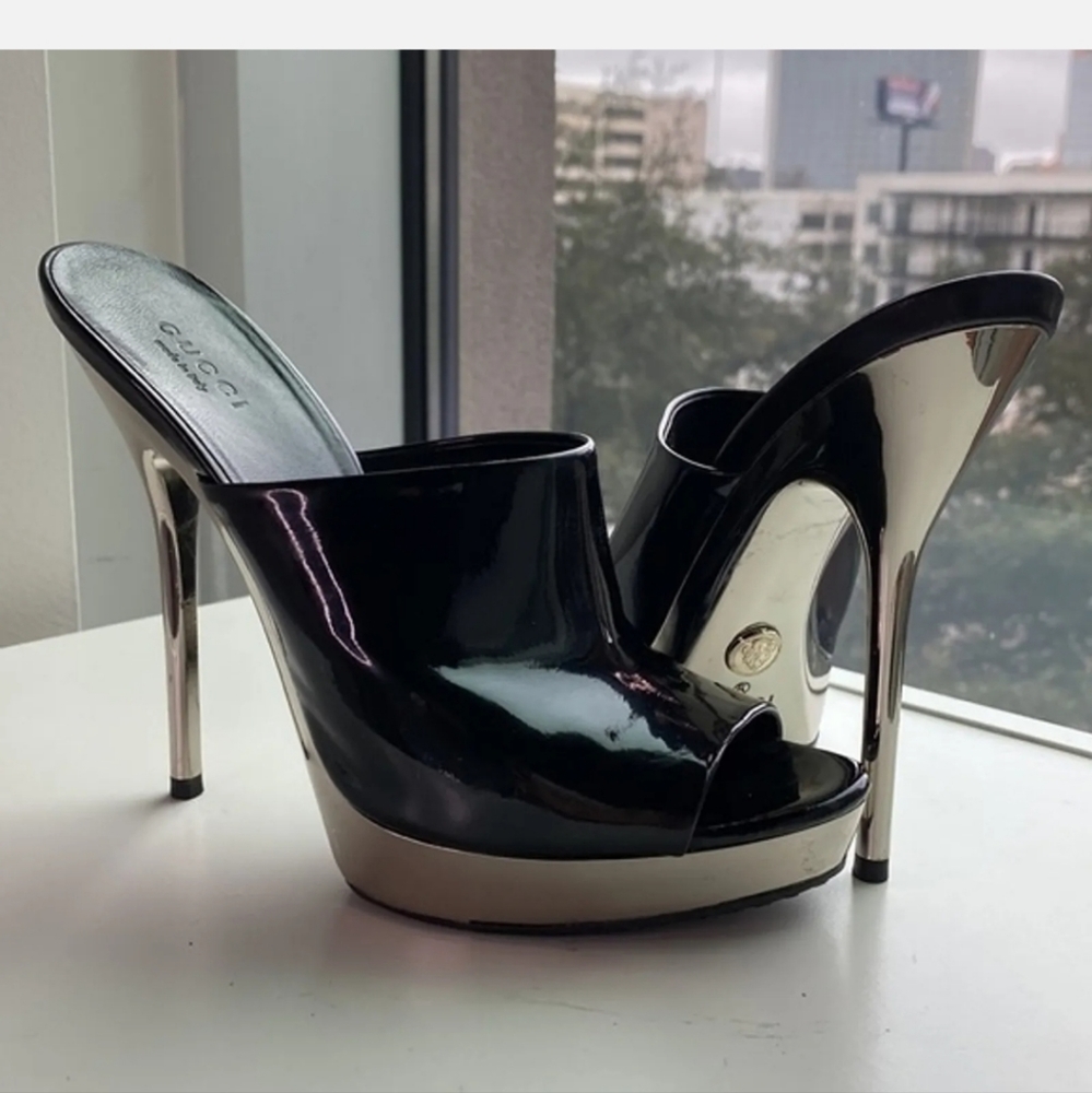 Stunning stiletto platform mules. Black patent leather with silver platform heel